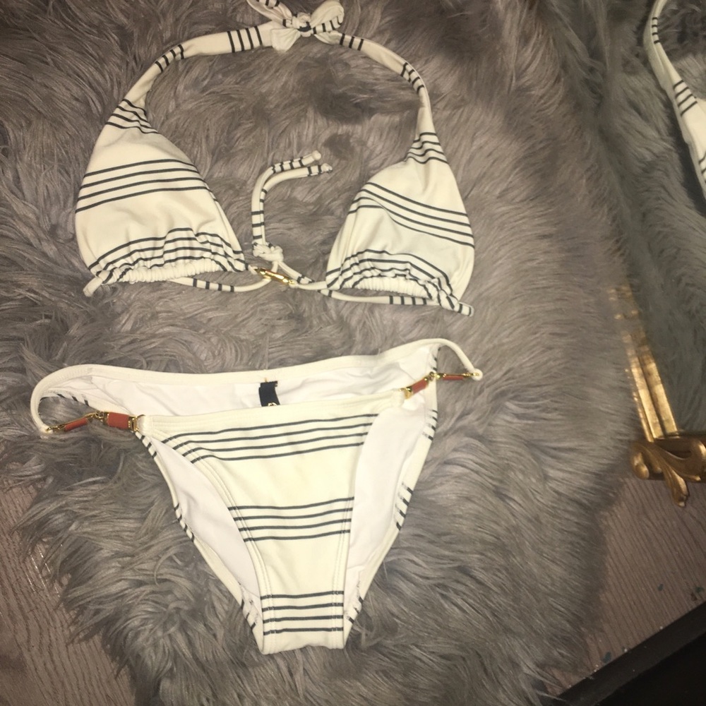 Vix bikini in perfect condition